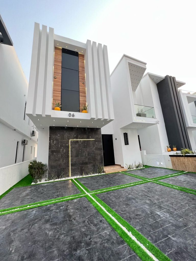 4 bedroom terrace Duplex shortlet